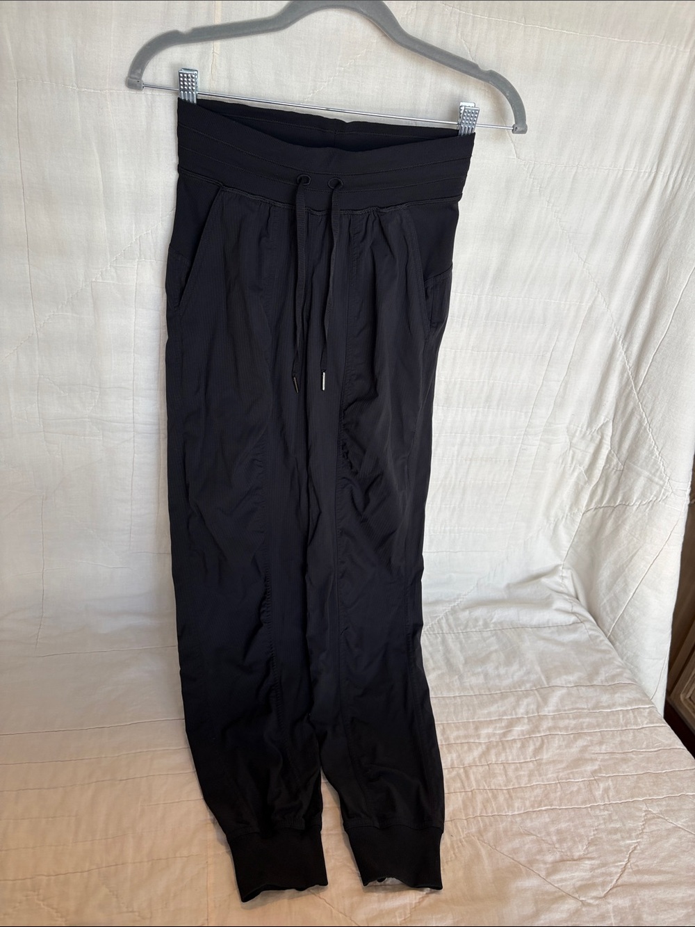 lululemon athletica Black Cropped Drawstring Jogger Pants